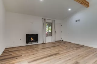 Photo #6: 225127010 Listing