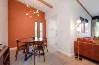 Photo #5: 225127042 Listing