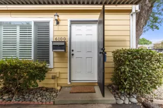 Photo #2: 225127559 Listing