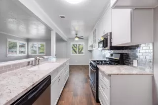 Photo #4: 225127878 Listing