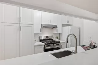 Photo #2: 225128270 Listing