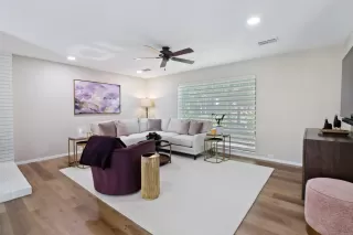 Photo #4: 225128327 Listing