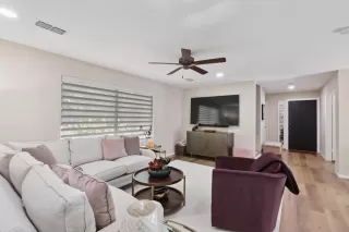 Photo #6: 225128327 Listing