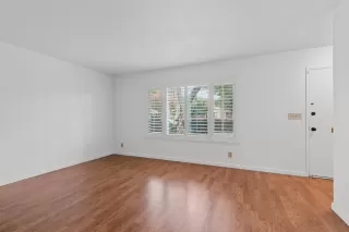 Photo #2: 225128612 Listing 