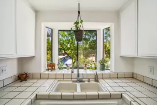 Photo #6: 225128661 Listing 