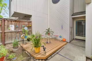 Photo #4: 225128996 Listing 