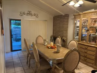 Photo #1: 225129017 Listing