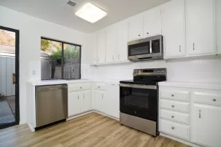 Photo #6: 225129047 Listing 