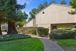 Photo #2: 225130202 Listing 