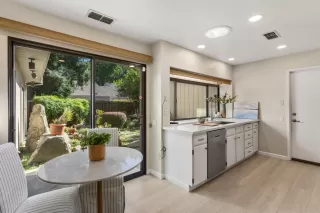 Photo #6: 225130202 Listing 