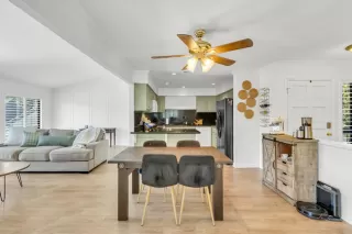 Photo #2: 225130492 Listing 