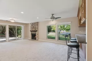 Photo #1: 225130800 Listing