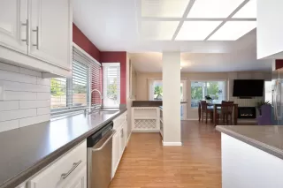 Photo #6: 225130819 Listing 