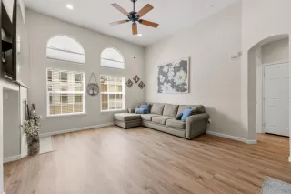 Photo #1: 225131059 Listing