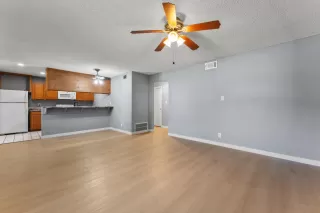 Photo #2: 225131235 Listing 