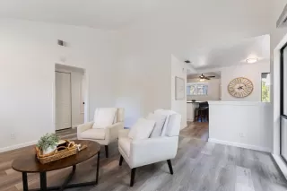 Photo #2: 225131795 Listing