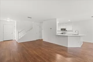 Photo #1: 225132327 Listing 