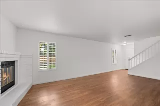 Photo #3: 225132327 Listing 