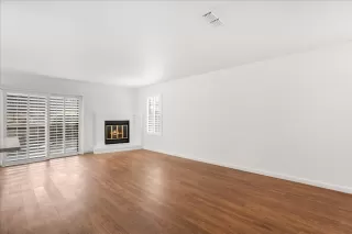 Photo #5: 225132327 Listing 