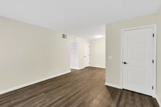 Photo #5: 225132699 Listing 