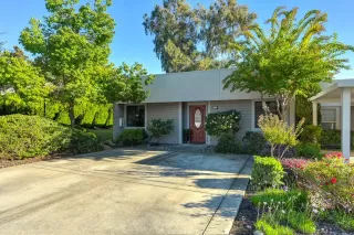 Photo #5: 225132967 Listing