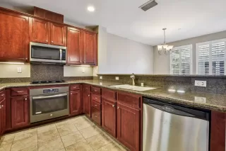 Photo #1: 225133415 Listing 