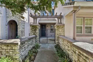 Photo #5: 225133415 Listing 