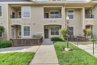 Photo #1: 225133837 Listing