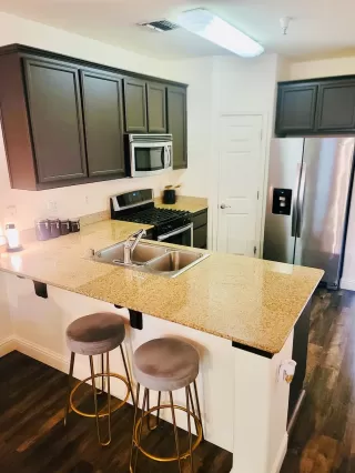 Photo #5: 225134809 Listing