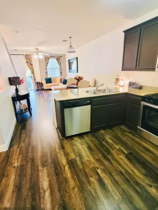 Photo #6: 225134809 Listing