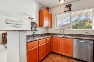 Photo #6: 225135396 Listing