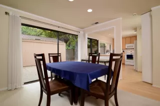 Photo #4: 225135478 Listing