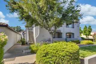 More Details about MLS # 225135816 : 5201 LAGUNA OAKS DR #12