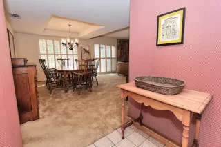 Photo #5: 225136419 Listing