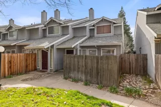 Photo #3: 225136642 Listing