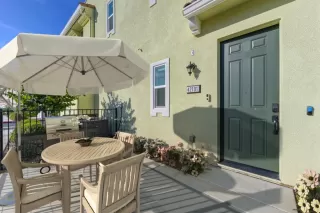 Photo #1: 225136901 Listing