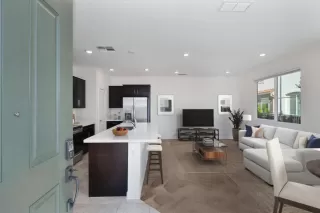 Photo #2: 225136901 Listing
