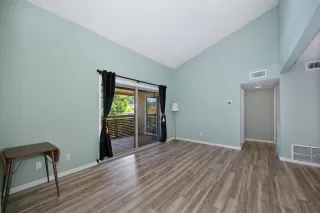 Photo #6: 225137172 Listing