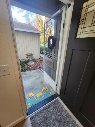 Photo #4: 225137401 Listing