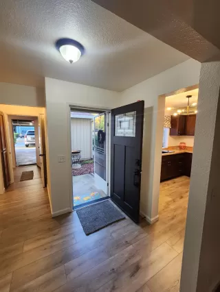 Photo #6: 225137401 Listing