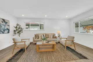 Photo #2: 225137888 Listing