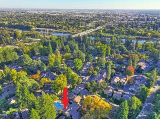 Photo #2: 225138332 Listing