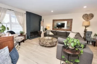 Photo #3: 225138332 Listing