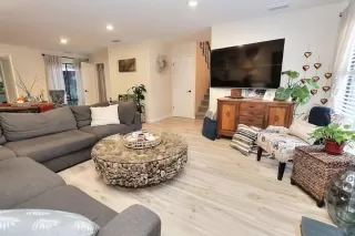 Photo #4: 225138332 Listing