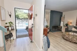 Photo #5: 225138332 Listing