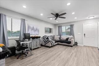 Photo #3: 225138506 Listing