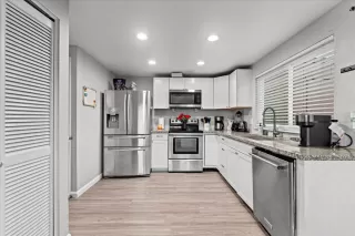 Photo #4: 225138506 Listing