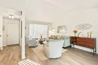 Photo #4: 225138970 Listing