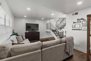 Photo #3: 225139050 Listing