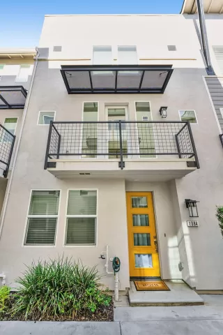 Photo #1: 225139321 Listing